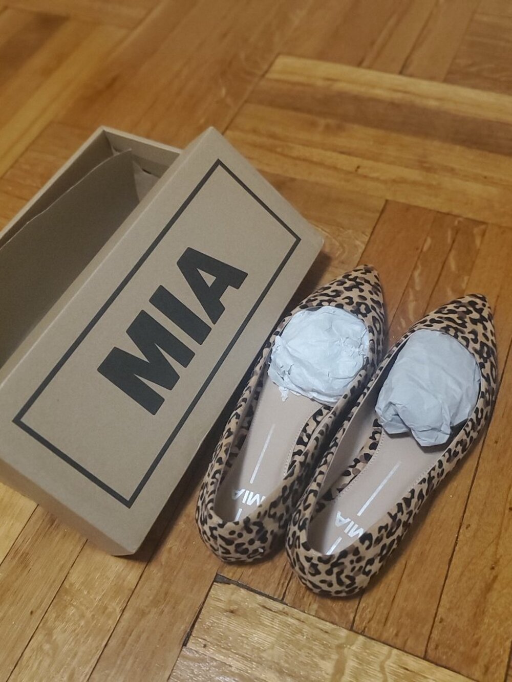 MIA Pointed Toe Leopard Print Flats in Tan and Black size 10